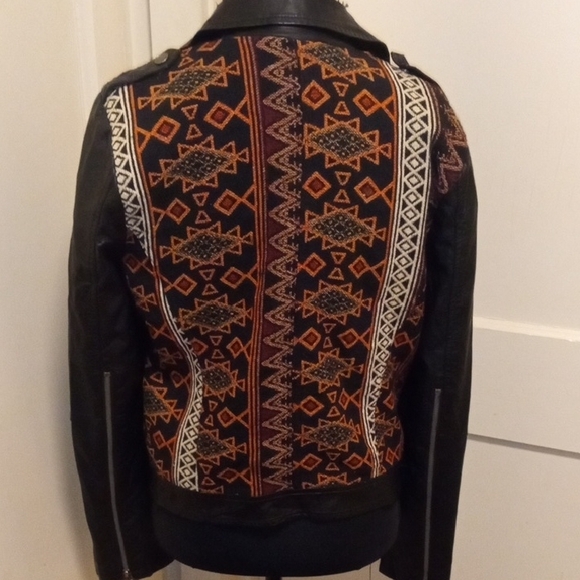 Black Jacket - Picture 2 of 8